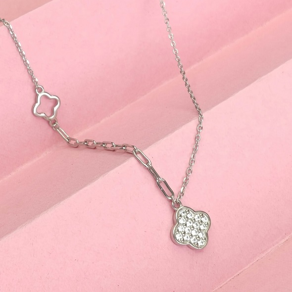 Sparkling 92.5 Silver Clover Pendant For Women