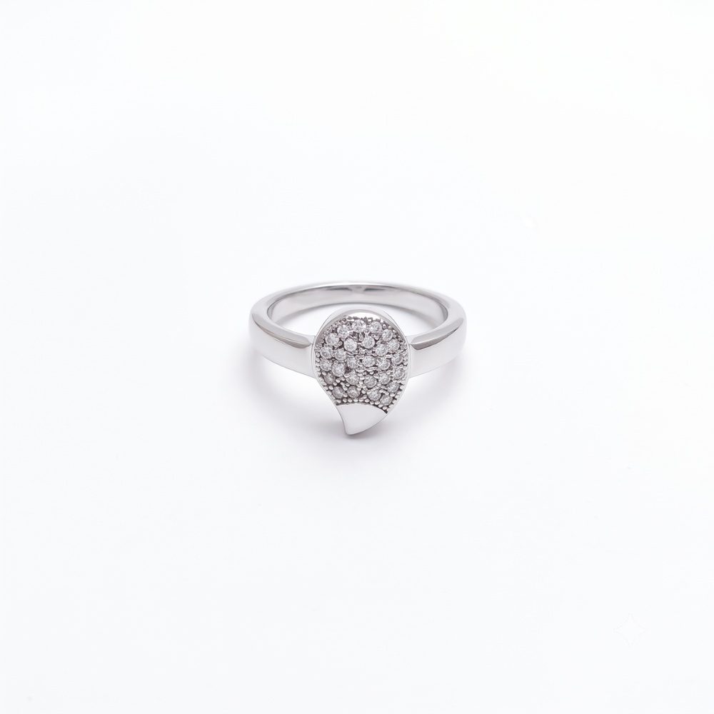 CZ  Diamond Cluster 925 Silver Ring