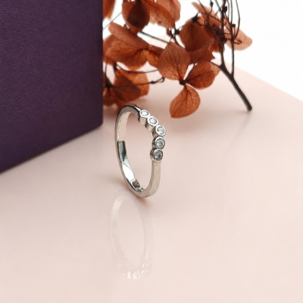 Classy CZ Twist 925 Silver Ring