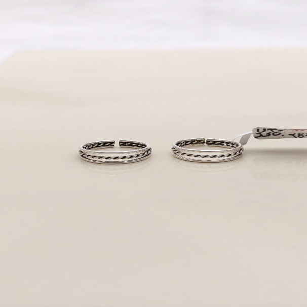 Twisted Double-Band Toe Ring – 925 Sterling Silver Layered Rope-Texture Adjustable Bichiya