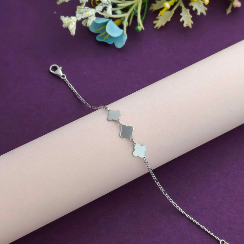 Triple Quatrefoil 925 Sterling Silver Bhabhi Rakhi Bracelet – Premium Designer Rakhi